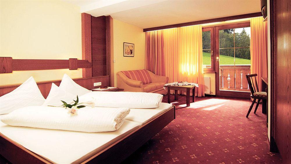 Hotel-Gasthof Zur Schoenen Aussicht Sankt Johann in Tirol Eksteriør bilde