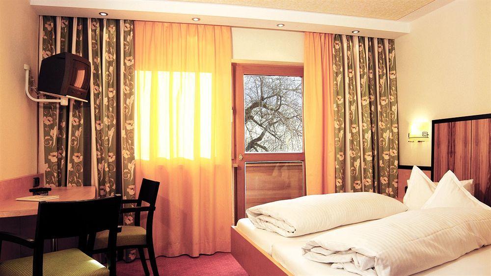 Hotel-Gasthof Zur Schoenen Aussicht Sankt Johann in Tirol Eksteriør bilde